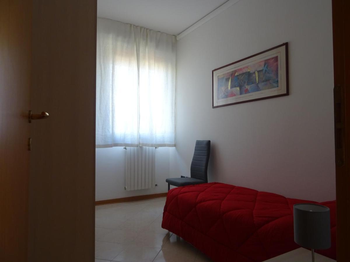 W Le Vacanze Rimini Luaran gambar