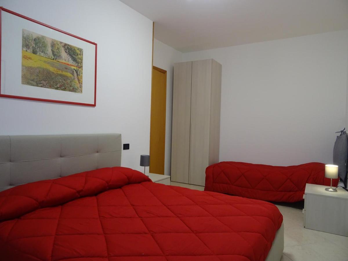 W Le Vacanze Rimini Luaran gambar