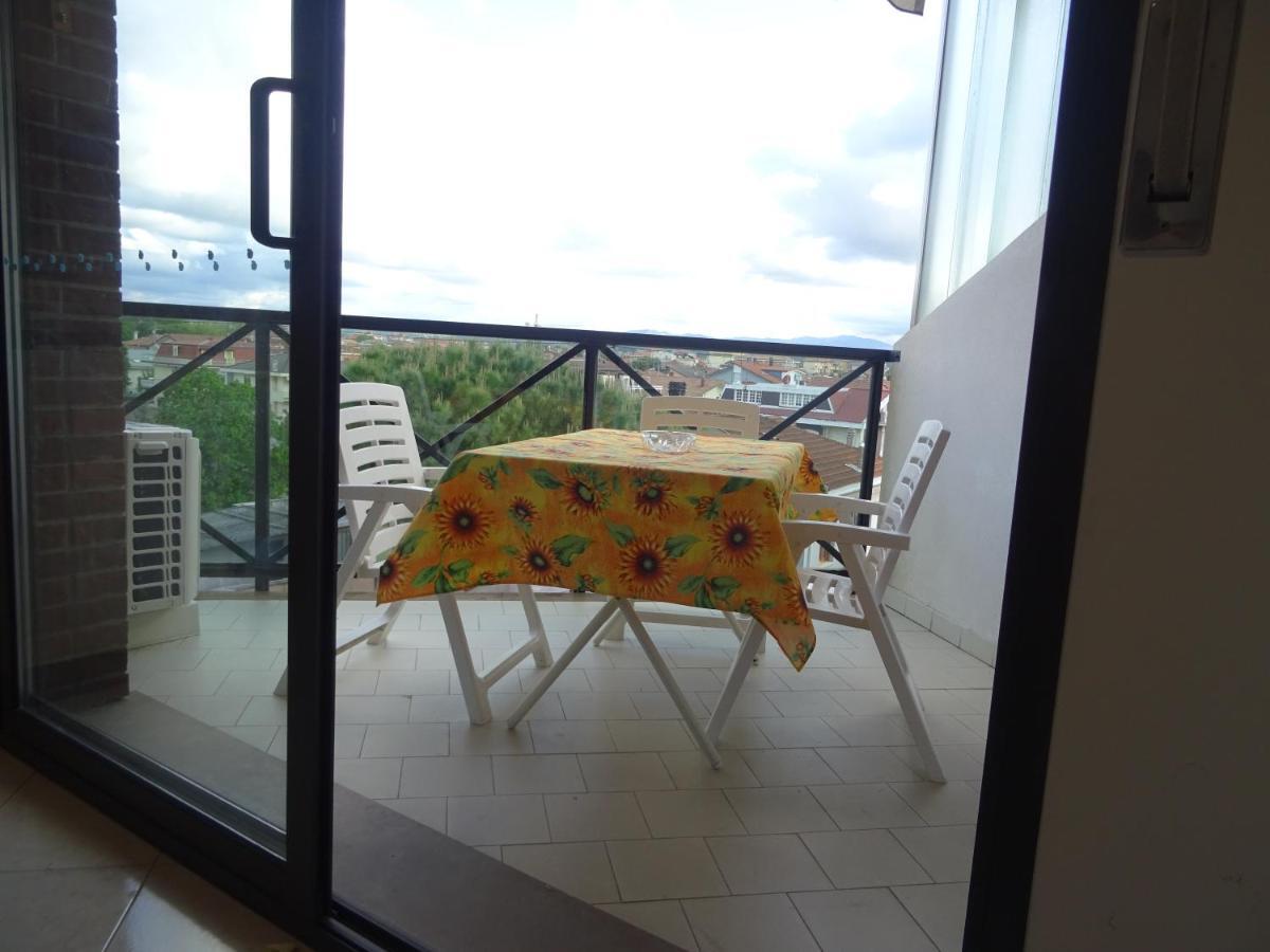 W Le Vacanze Rimini Luaran gambar